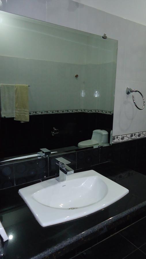 Midway Hotel & Restaurant Sadiqabad Экстерьер фото